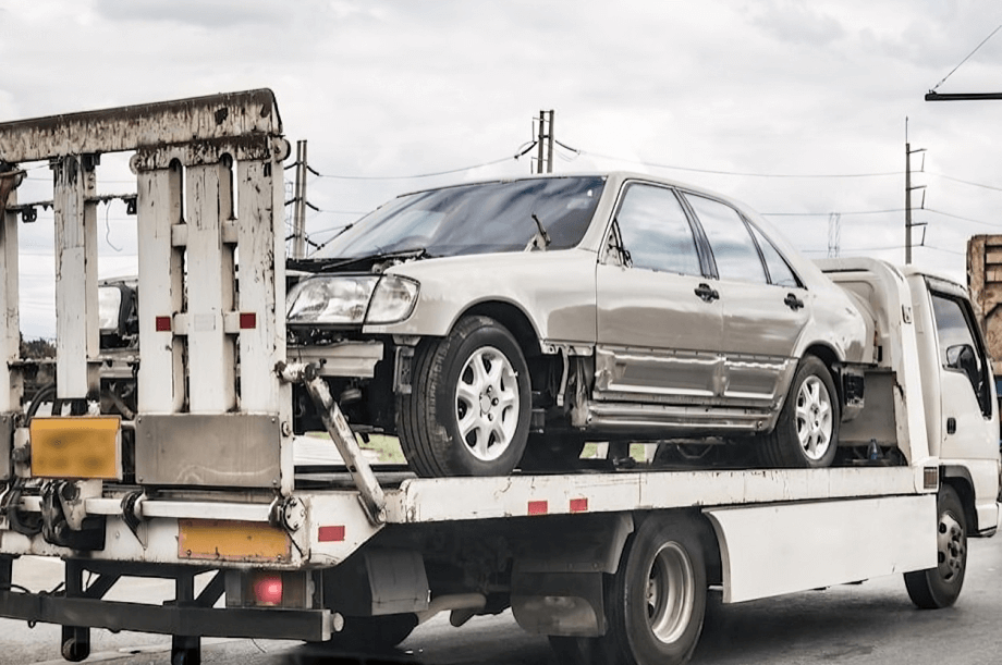 Car towing in Abu Dhabi, Roadside battery service, 24/7 recovery van Abu Dhabi